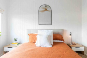 Currumbin Creek Cottage